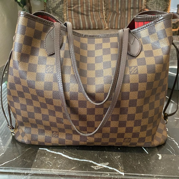 Authentic Louis Vuitton Damier Neverfull GM - Picture 2 of 6
